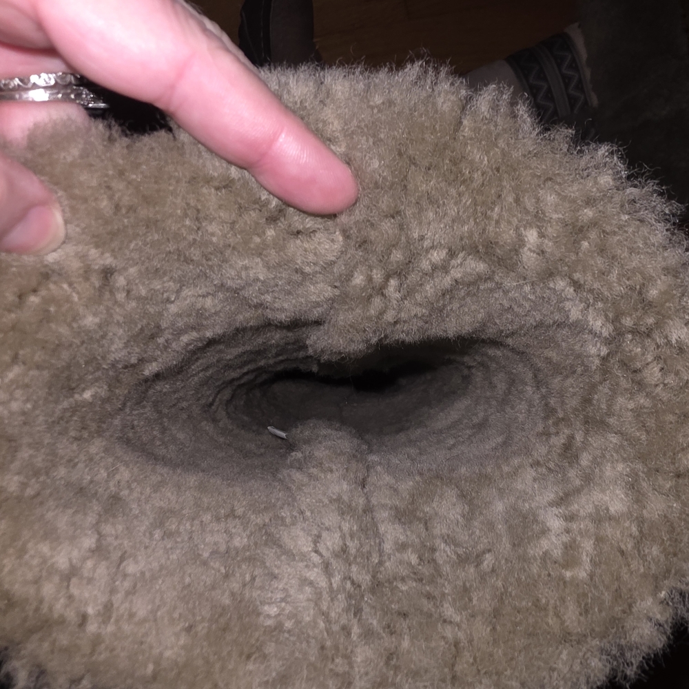 BORN shearling Boots - Picture 6 of 6